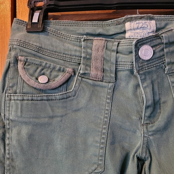 Green Cargo Style Pants - Picture 5 of 5